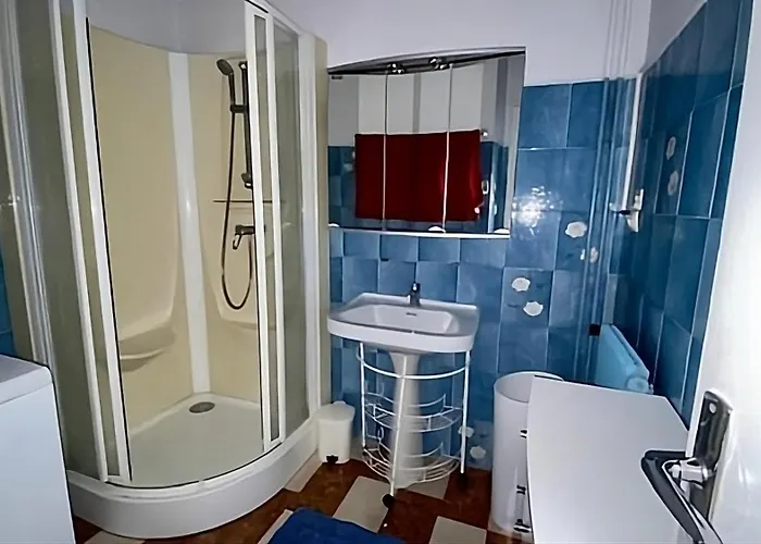 Ideal Plein Centre - 65m2- Piscine Et Garage פרפיניין