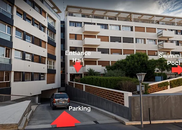 Appartamento Ideal Plein Centre - 65m2- Piscine Et Garage Perpignano