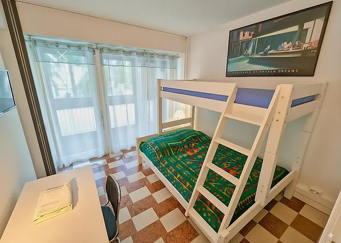 Ideal Plein Centre - 65m2- Piscine Et Garage פרפיניין